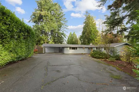 5732 NE 190th St, Kenmore, WA 98028