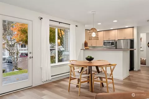 Dining - 16101 Bothell Everett Hwy #F102, Mill Creek, WA 98012 photo 4 of 5