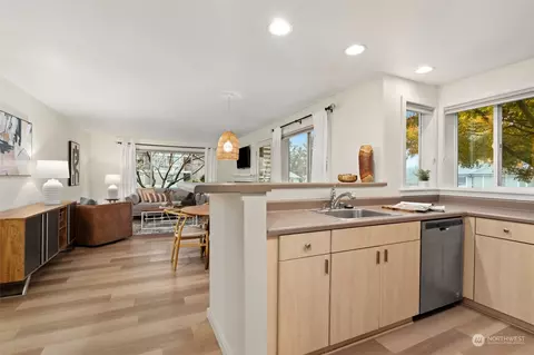 Kitchen - 16101 Bothell Everett Hwy #F102, Mill Creek, WA 98012 photo 3 of 3