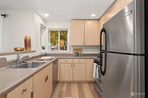 Kitchen - 16101 Bothell Everett Hwy #F102, Mill Creek, WA 98012 photo 1 of 3