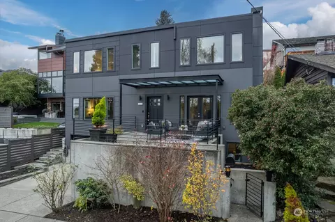 2439 Piedmont Pl W, Seattle, WA 98199