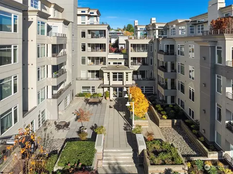 225 4th Ave #B209, Kirkland, WA 98033