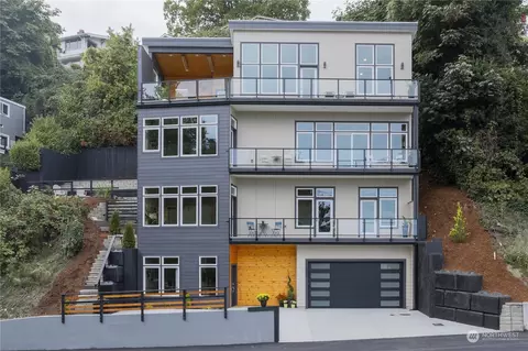 1653 Edgewood Ave SW, Seattle, WA 98116