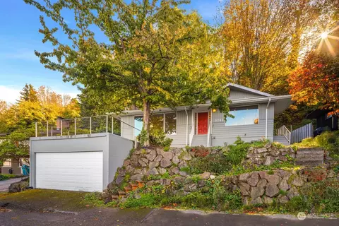 3245 NW Esplanade, Seattle, WA 98117