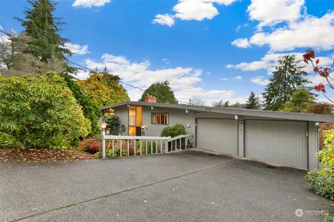 530 SW 182nd St, Normandy Park, WA 98166
