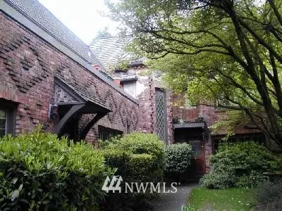 1405 E John St, Seattle, WA 98112 photo 1
