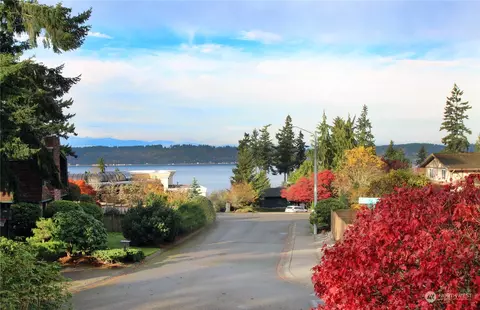 9705 58th Pl W, Mukilteo, WA 98275