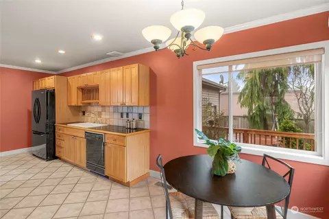 Kitchen - 401 Alverson Blvd, Everett, WA 98201 photo 2 of 3