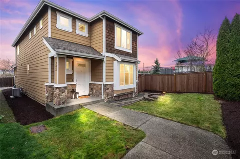 342 Anacortes Ave NE, Renton, WA 98059