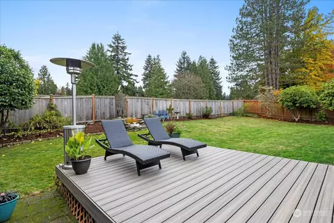 Exterior - 6132 137th St SE, Everett, WA 98208 photo 3 of 6