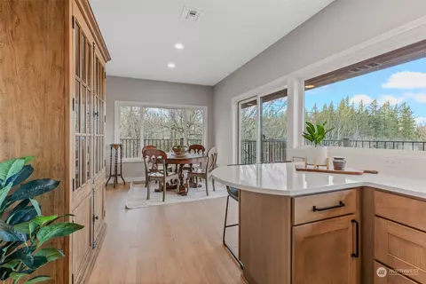 Dining - 235 SW 14th St, Gresham, OR 97080 photo 1 of 2