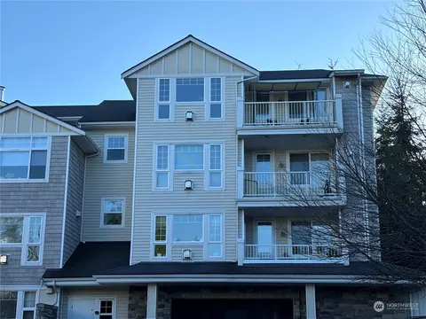 5600 Harbour Pointe Blvd #2-403, Mukilteo, WA 98275