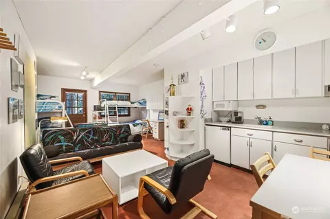 17800 Alpental Access Rd #1103, North Bend, WA 98045