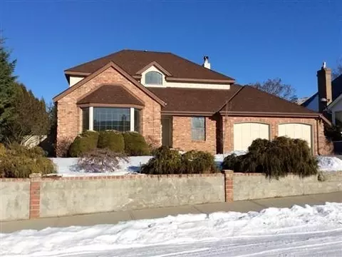 905 12th St NE, East Wenatchee, WA 98802
