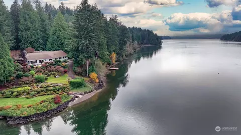 4116 Sunset Beach Dr NW, Olympia, WA 98502
