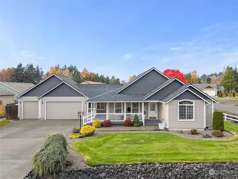 128 Newaukum Village Dr, Chehalis, WA 98532