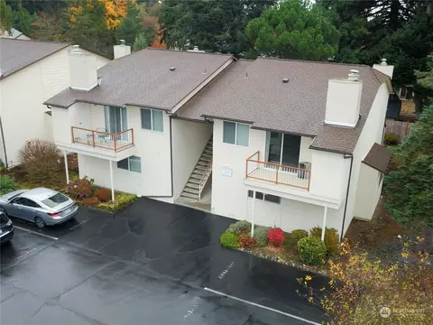 7310 NE 142nd Pl #2B, Kirkland, WA 98034
