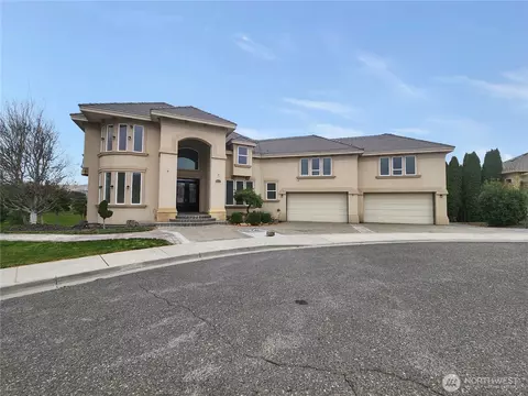 4301 W 35th Ct, Kennewick, WA 99337