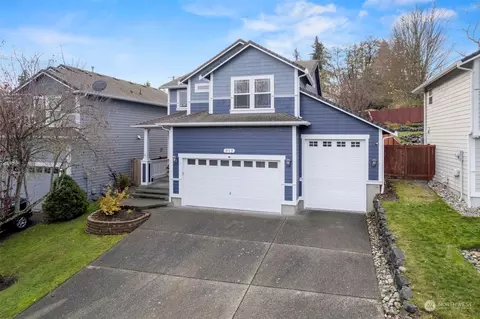 912 25th Ave SW, Puyallup, WA 98373