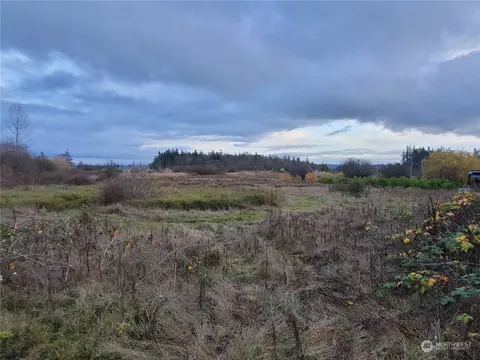 6 Nn Ell Rd, Camano Island, WA 98282