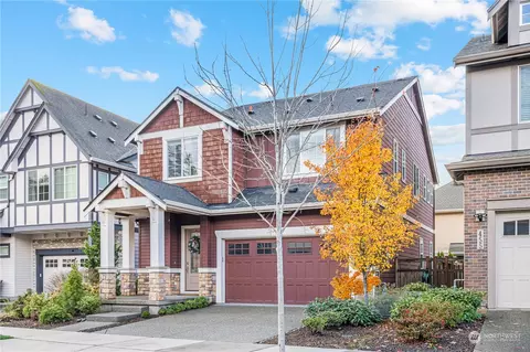 451 6th Ln NE, Issaquah, WA 98029