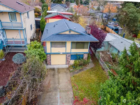 8832 20th Ave SW, Seattle, WA 98106