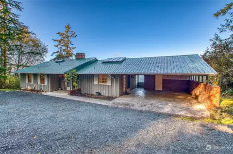 327 Sunset Ave, Eastsound, WA 98245