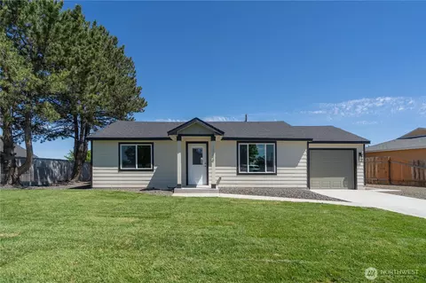 1244 Adair St, Moses Lake, WA 98837