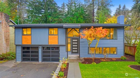 13027 28th Ave NE, Seattle, WA 98125
