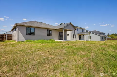 Exterior - 406 Pagget Ave, Winlock, WA 98596 photo 8 of 8