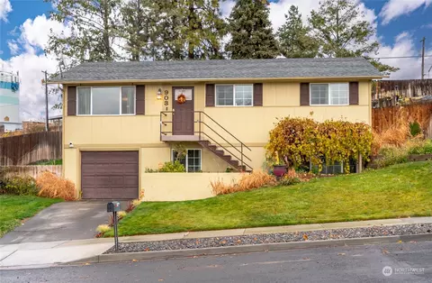903 S Balsam St, Moses Lake, WA 98837