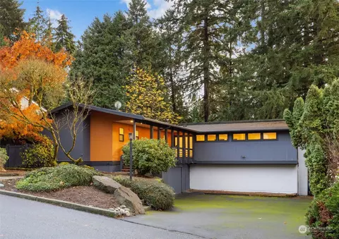 4013 NE 186th St, Lake Forest Park, WA 98155