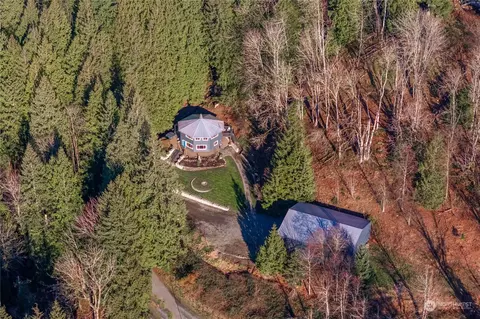27249 SE 156th St, Issaquah, WA 98027