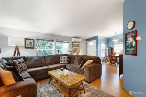 545 N 7th Ave, Sequim, WA 98382 photo 5