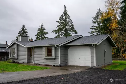 205 NW Nichols Ave, Bremerton, WA 98311