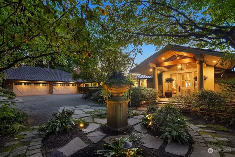 9310 SE 5th St, Bellevue, WA 98004