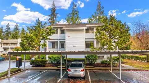 20824 70th Ave W #4, Lynnwood, WA 98036