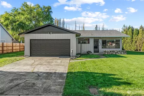 1825 33rd Ave, Longview, WA 98632