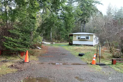 240 W Blueberry Ln, Elma, WA 98541