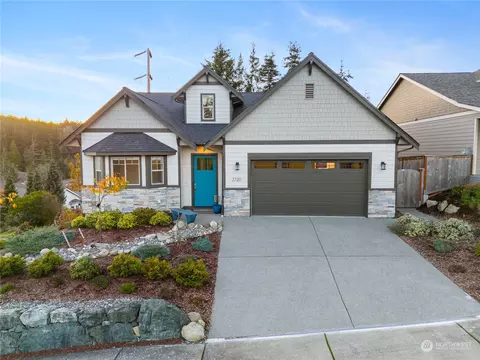 2720 Geer Ln, Anacortes, WA 98221