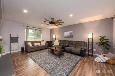21514 38th Ave E, Spanaway, WA 98387 photo 4