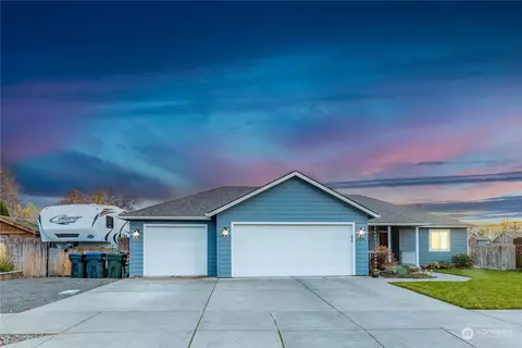 958 Carmella St, Walla Walla, WA 99362