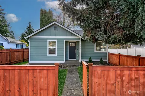1233 SW 148th St, Burien, WA 98166