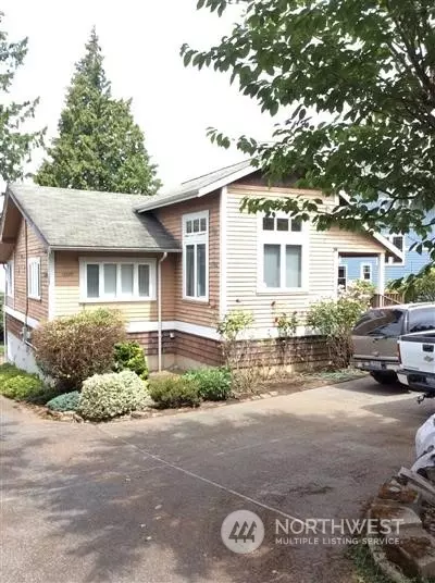 16929 Maplewild Ave SW, Burien, WA 98166