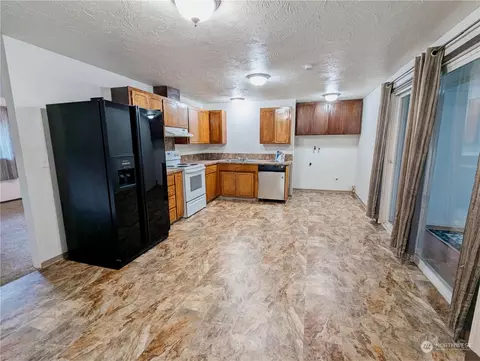 122 Raintree Loop SE, Rainier, WA 98576 photo 8