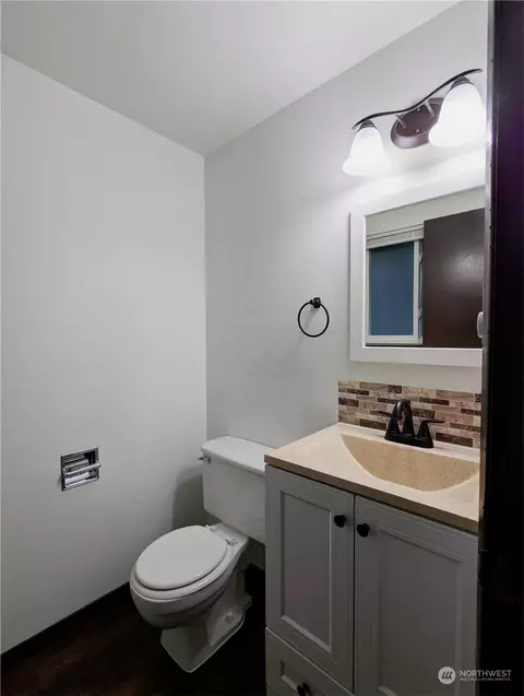 122 Raintree Loop SE, Rainier, WA 98576 photo 15