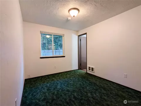 122 Raintree Loop SE, Rainier, WA 98576 photo 12