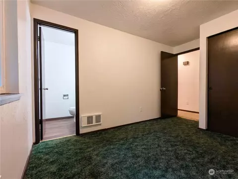 122 Raintree Loop SE, Rainier, WA 98576 photo 13