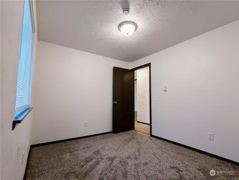122 Raintree Loop SE, Rainier, WA 98576 photo 21