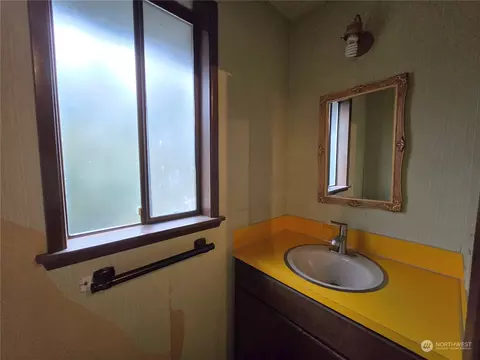 Bath - 141 Madrona Ter, Sequim, WA 98382 photo 3 of 4